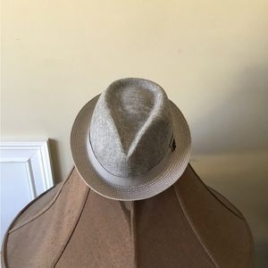 Mens light weight fabric hat